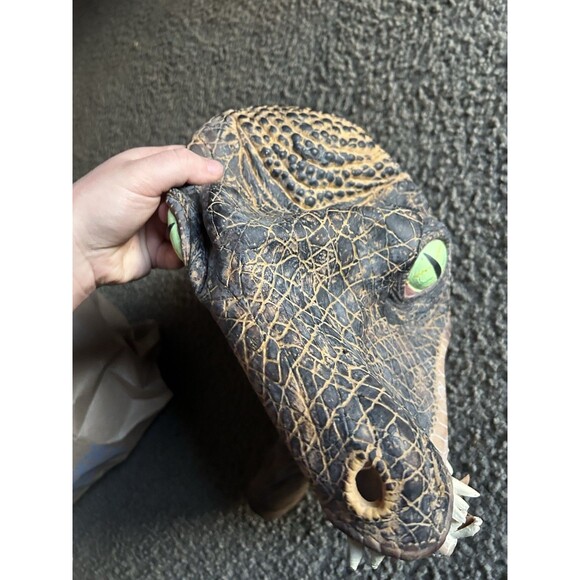 Vintage 1992 JURASSIC PARK Velociraptor Dinosaur Halloween Mask U.C.S. & Amblin - Picture 6 of 6